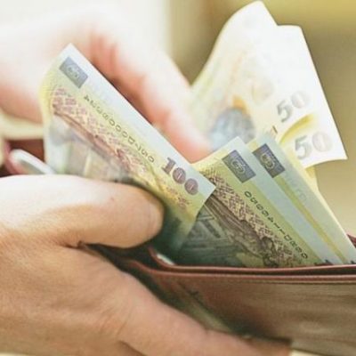 Apar 11 salarii minime, in functie de studii si functiile ocupate